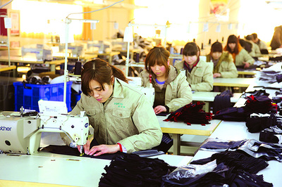 工作服廠家創新發展,工作服定做品質提高用戶體驗