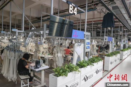 江西南昌 針織服裝企業趕制忙